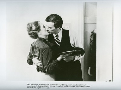 THE SEDUCTION OF JOE TYNAN 8x10 b/w Press Photo/Alan Alda & Meryl Streep