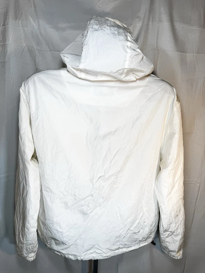 Chaqueta cortavientos con capucha blanca reflectante Calvin Klein talla mediana Foto 2 de 4