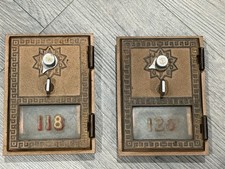 Vintage Keyless Lock Co 1956 Mosiądz Skrzynka pocztowa Zestaw drzwi 2 szt.