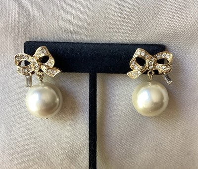 Vintage NINA RICCI style Pearl Bow Earrings Pierce Gold Tone Rhinestones Elegant
