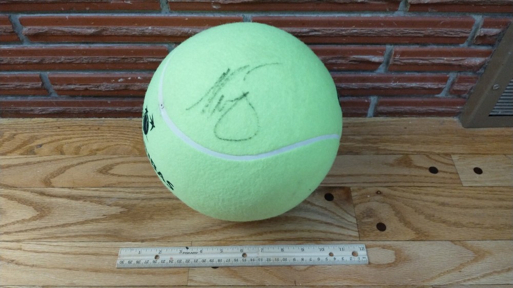 Maria Sharapova Signed Autographed Jumbo Tennis Ball Maria Sharapova Signed Autographed Jumbo Tennis Ball