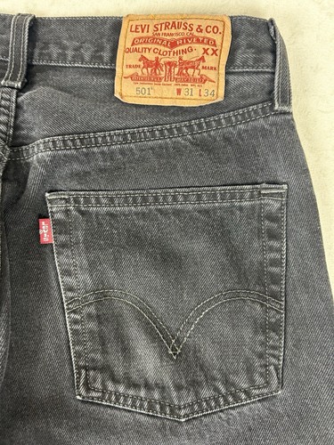 Y2K Levi’s 501 Jeans Uomo Taglia 31x34 Bottone Fly Nero Denim - Foto 5 di 15