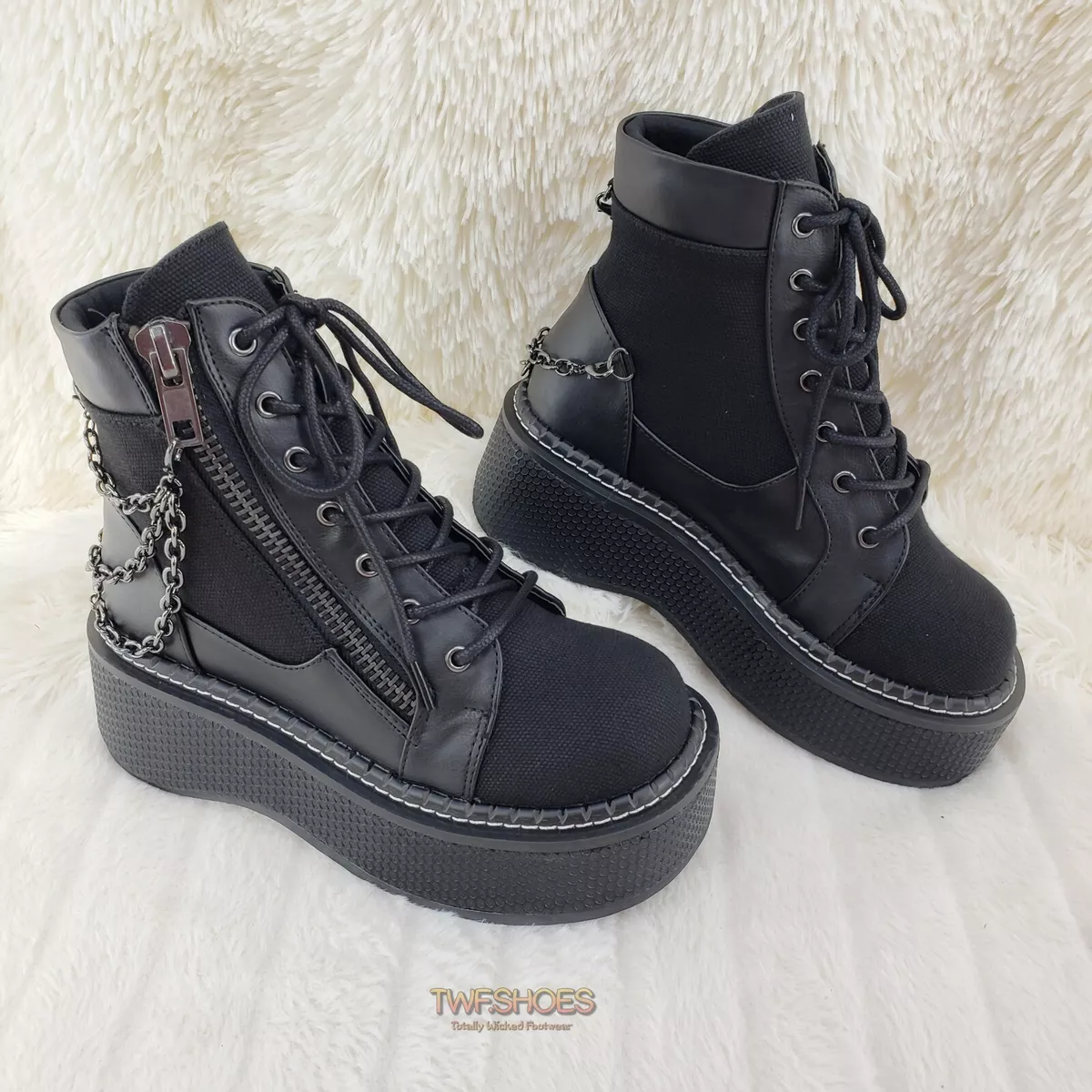 Emily 114 Black Canvas 2