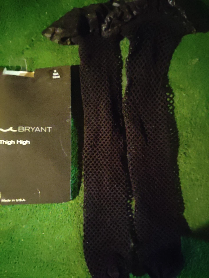  Lane Bryant Thigh High Fishnet Stockings Black 92%Nylon 8% Spandex 1x #118641 - Image 3 of 4