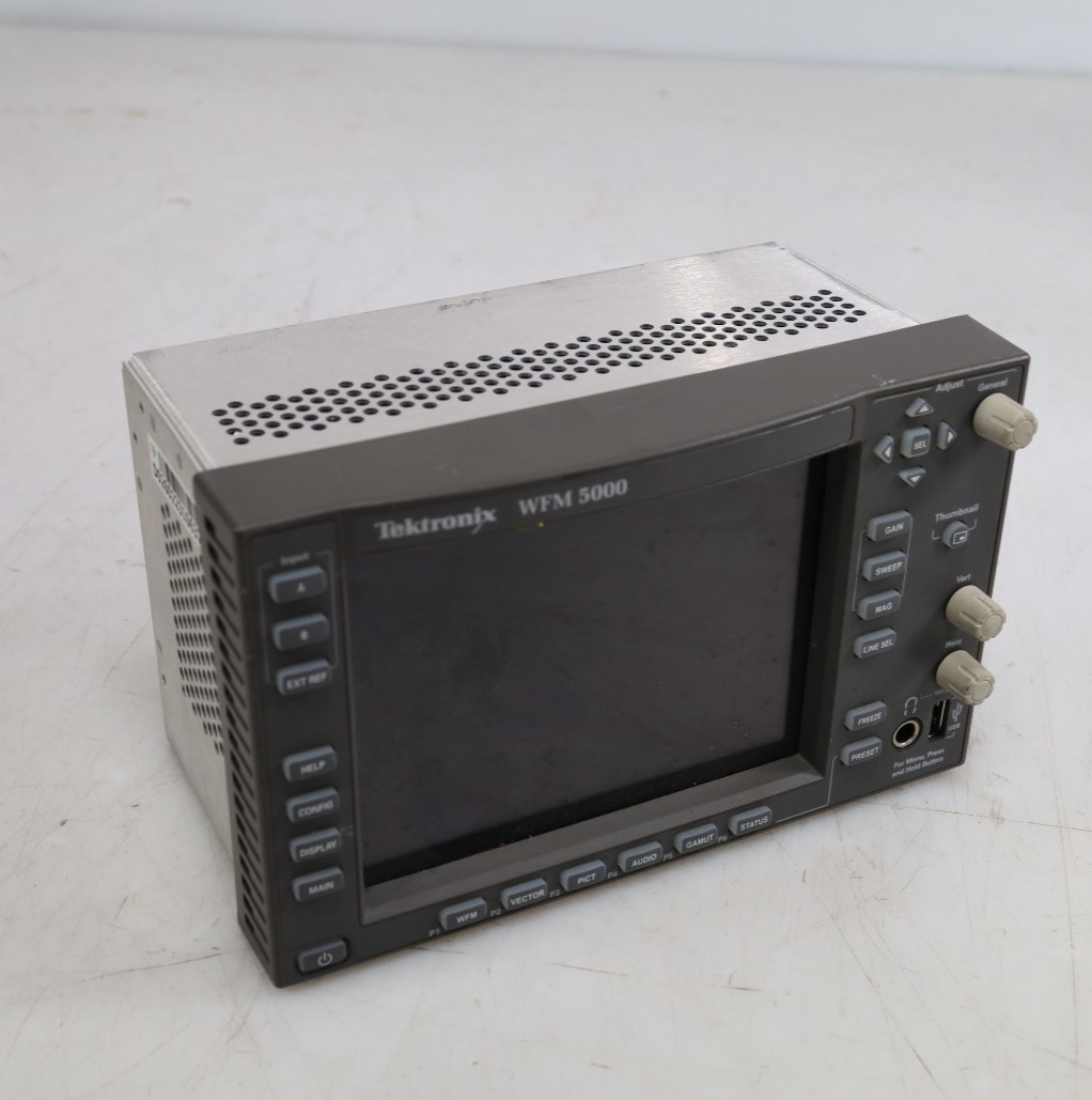 Tektronix WFM5000 Portable Video Waveform Monitor