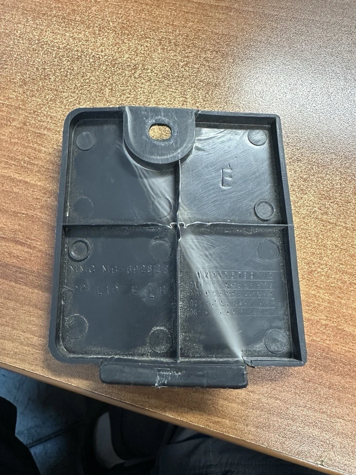 91-99 OEM Dodge Stealth 3000GT RH maletero trasero carga plástico panel de acceso #1 ¡LEER! Foto 3 de 4