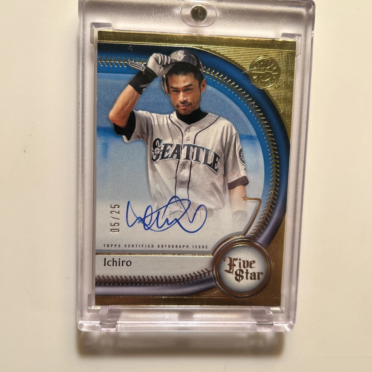 Ichiro Suzuki Autographed Baseball Sports Trading Cards for sale