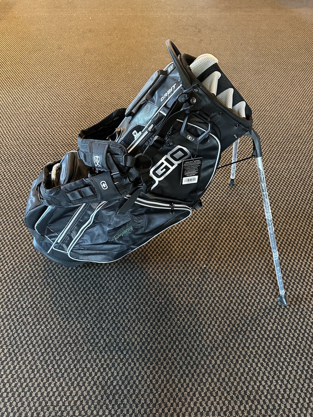 Brand New Ogio Orbit Golf Stand Bag with Woode Top Suspension Strap