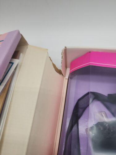 Date at Eight Official Barbie Collector's Club Welcome Membership Kit Fashion - Picture 4 of 6