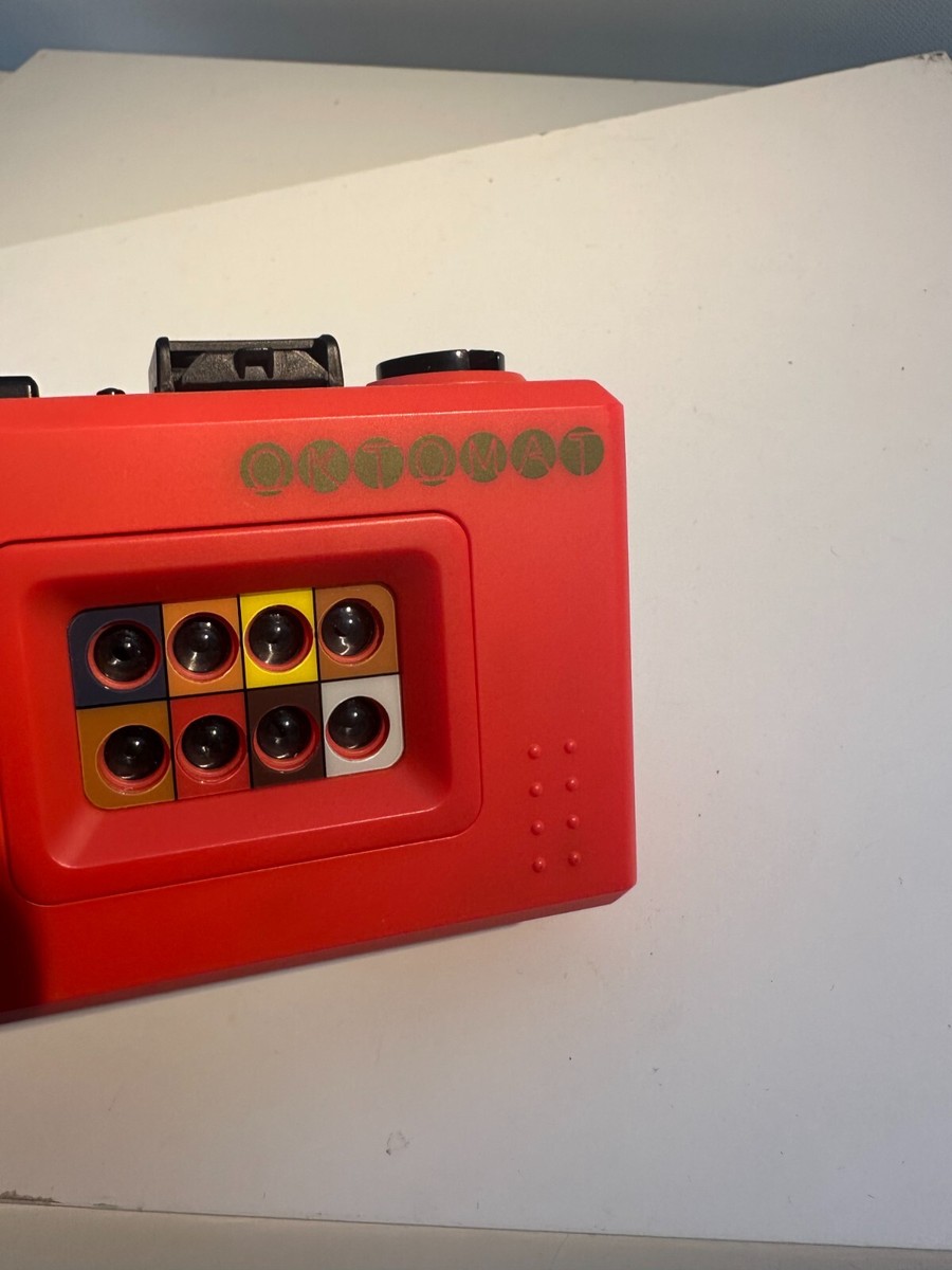Lomography Oktomat 35mm Film Camera 8 Lens Sequential Photography