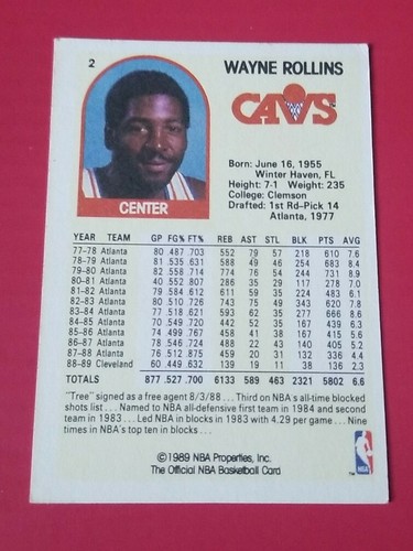 Tarjeta 1989-90 NBA Hoops #2 Wayne Rollins Cleveland Cavaliers - Imagen 2 de 2