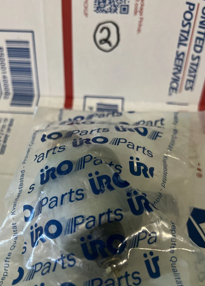 Блок подачи давления масла Porsche 911_датчик двигателя_930_91160611101 - Изображение 2 из 3