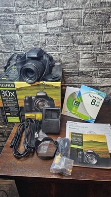 Fujifilm FinePix HS30EXR 16MP Digital Bridge Camera 30x Zoom Full HD 1080p Bundl