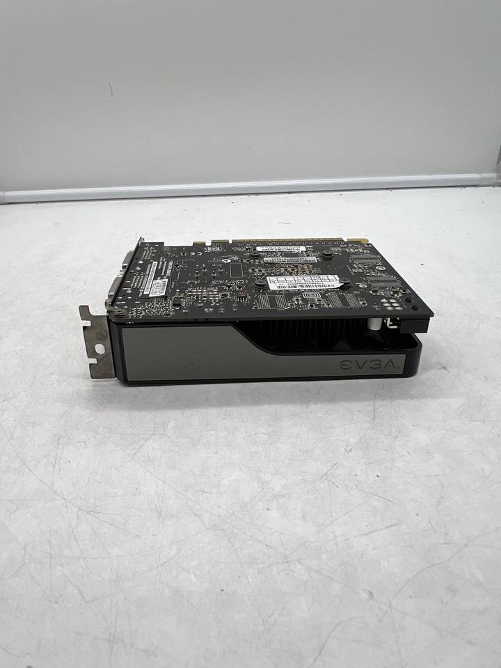 EVGA GeForce GTX 650 1GB GDDR5 DVI Mini HDMI Video Graphics Card 01G-P4-2650-KR - Image 3 of 4