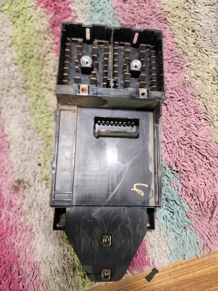 Caja de fusibles interior Ford Expedition Navigator 1997-1998 F75B-14A067-AC BCM fabricante original Foto 2 de 4