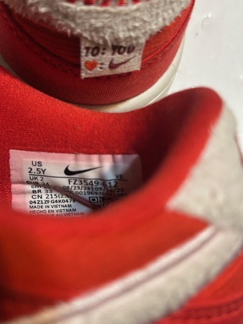 Nike Dunk Low SE GS Valentine’s Day Red Suede Youth 2.5 Classic Athletic image 4