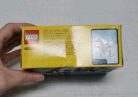 Lego Seasonal: Painting Easter Eggs #40121 & Winter Fun #40124 - New, Box Damage