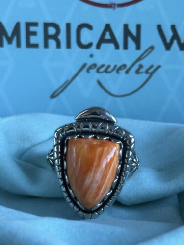 EN VENTA NUEVO EN CAJA ANILLO PUNTA DE FLECHA OSTRA ESPINOSA NARANJA AW RELIOS NEGRO C TALLA 7 - Imagen 2 de 7