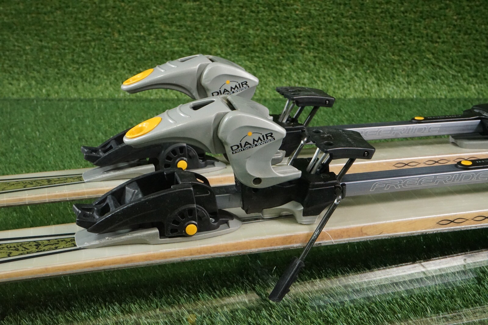 K2 WORLD PISTE TELEMARK 187CM SKIS W/ DIAMIR FRITSCHI SWISS ADJUST