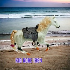 KID KORE PLASTIC WHITE AND BLACK TOY HORSE 1994