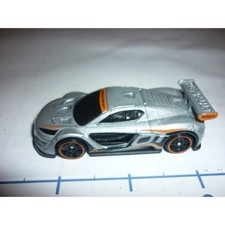 Hot Wheels Renault Sport RS01 Silver Orange Racing Diecast Car 1:64 Scale DHP01