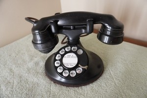 A Nice Antique Western Electric 202 Cradle Phone w/E1 & Sold AS IS & Untested