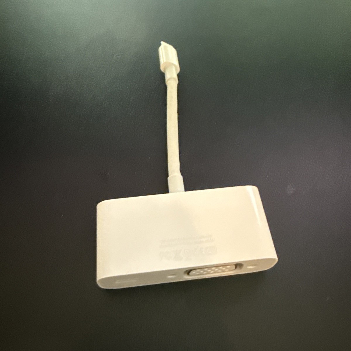 Apple Lightning to VGA Adapter for iPhone/iPad | OEM | MD825AM/A