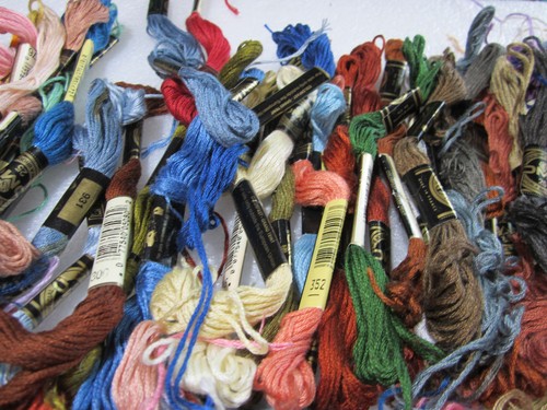 Lot of 160 DMC Embroidery Thread Floss Skeins Multiple Colors MIXED - Picture 14 of 19