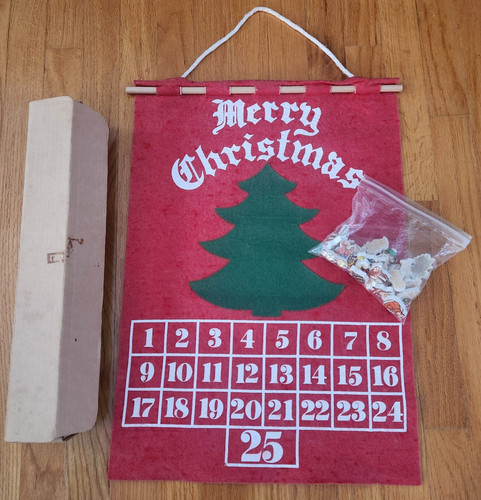 Vintage Larry Warren Felt Santas Calendar Christmas Advent w 24 Plastic Pieces