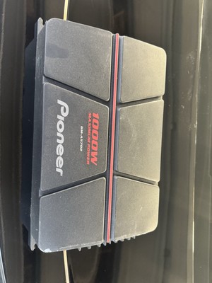 Pioneer GM-A5702 1000W Max Power 2-Channel Bridgeable Car Amplifier