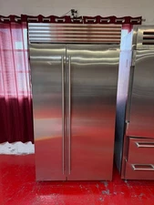 42” Subzero Refrigerator Freezer With Water Dispenser CL4250SIDST (2024)