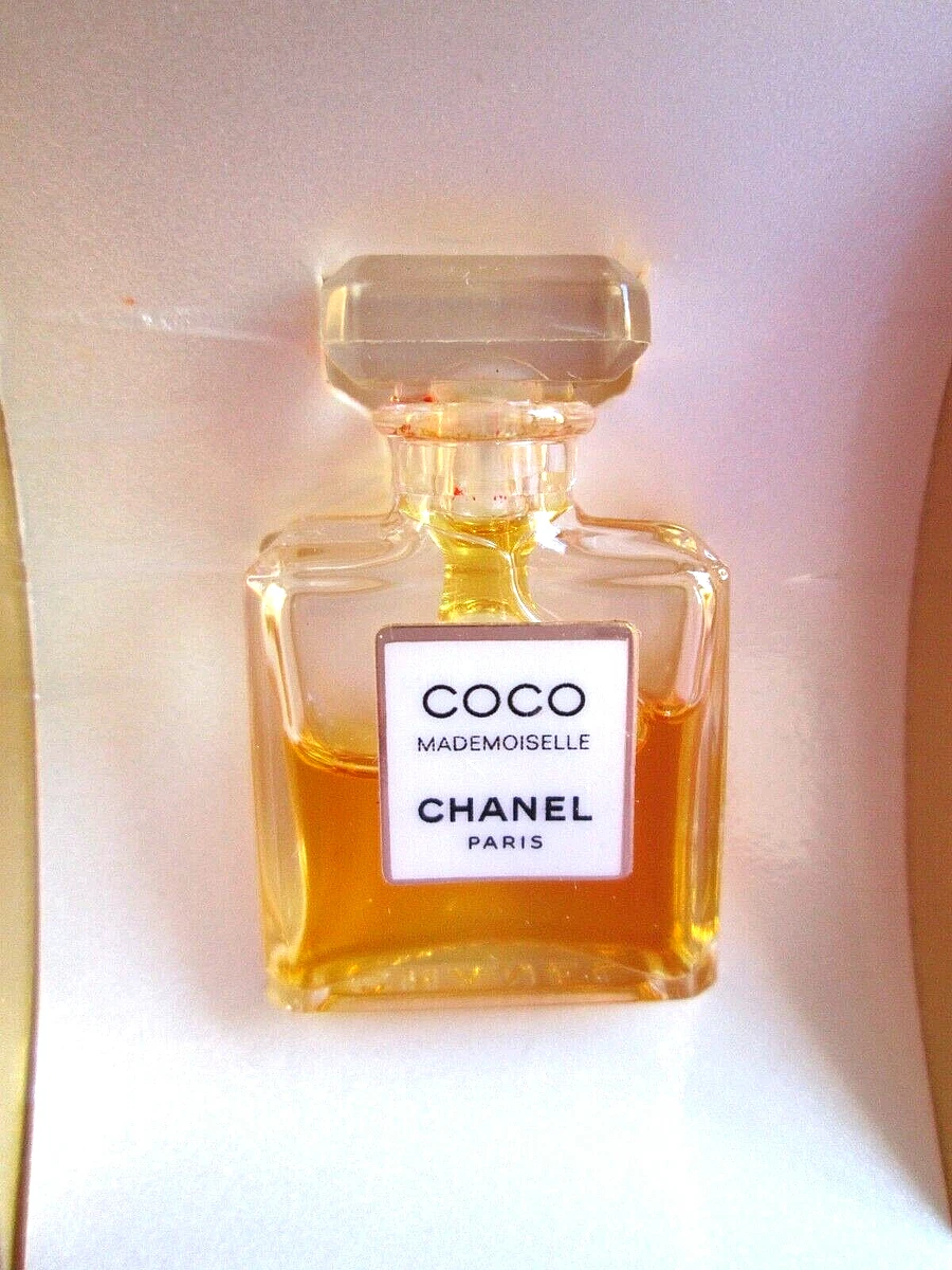 Chanel N°5 L’EAU 0.05 oz / 1.5 ml Eau De Toilette Miniature Collectable  Carded