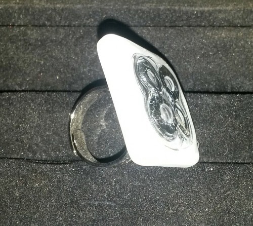 5- BAGUE JEUNE CREATEUR 23EME FUSION EN VERRE INDUSTRIEL TRES CLASSE ET CHIC - Imagen 3 de 3