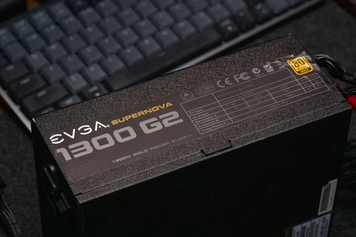 Fuente de alimentación EVGA SuperNOVA 1300 G2 80+ dorada - sin CPU ni cable de alimentación