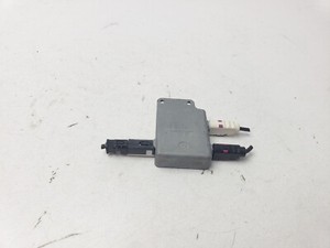 MERCEDES A KLASSE W176 ANTENNENSPLITTER EINHEIT 2013