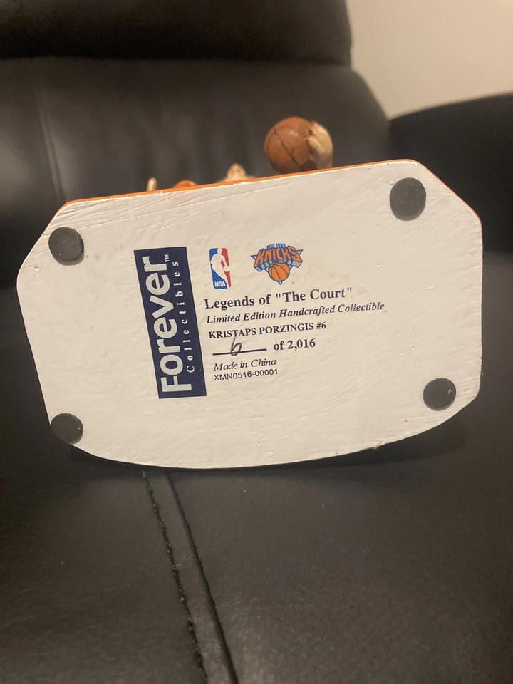 CAMISETA KRISTAPS PORZINGIS KNICKS Bobblehead 1/1 año novato partido #6/2016 Celtics Foto 2 de 4