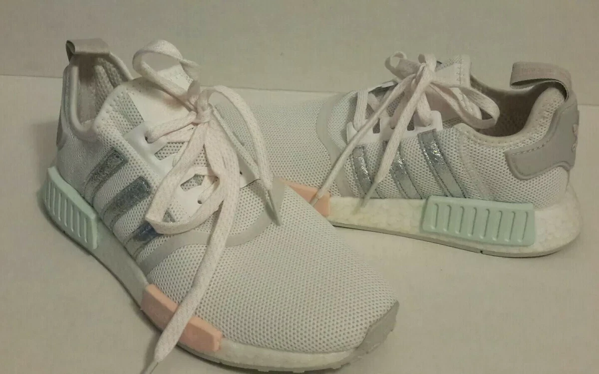 Originals nmd r1 clearance womens size 8
