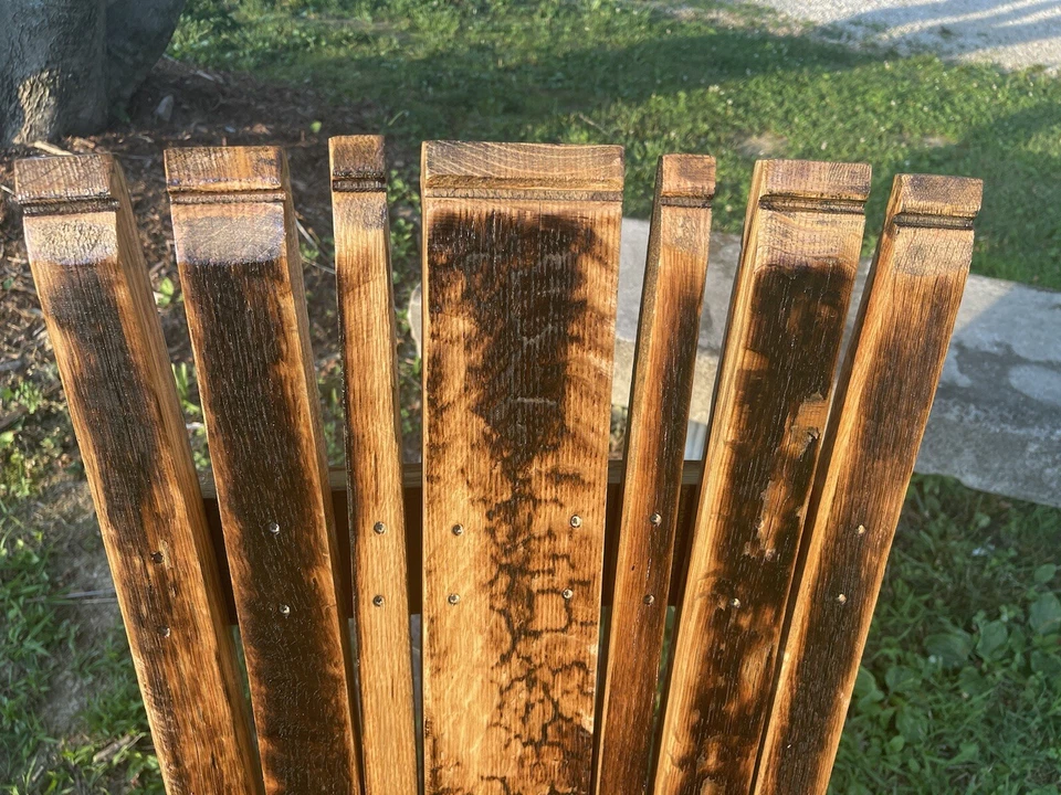 Sillas Anirondack de barril de bourbon Foto 2 de 4