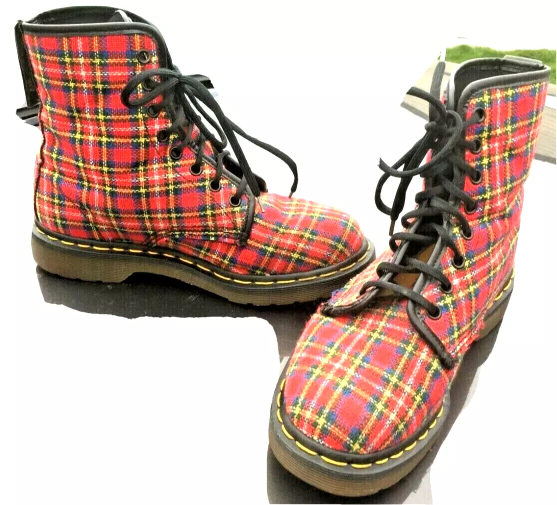 Tartan store boots uk