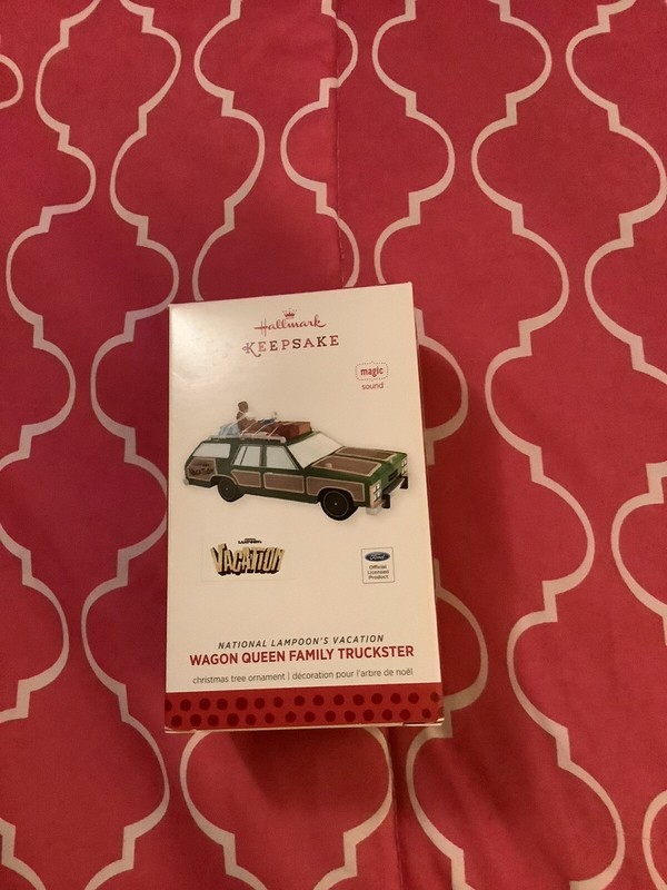 New.  Hallmark  Vacation National Lampoons Queen Family Truckster Wagon.
