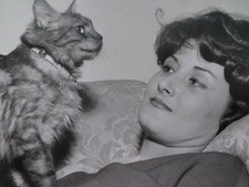 Pretty Girl Cat Photo Vtg Early 1900s Couch Fashion New York Journal Close Bell