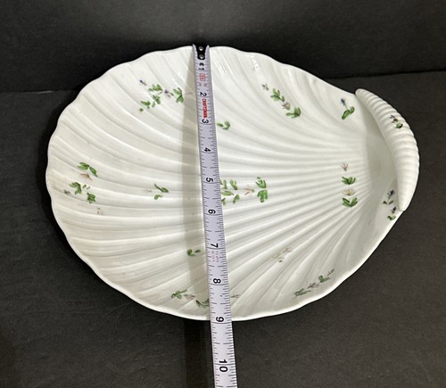 Antique C. 1800 English Shell-Shaped Ribbed Painted Floral Sprig Bowl - Picture 22 of 24