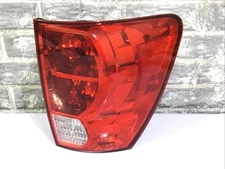2006-2009 Pontiac Torrent Tail Light Right (passenger Side) OEM, COMPLETE.