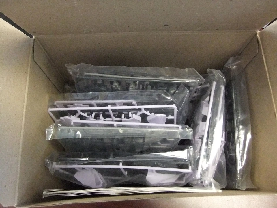 TOMY ZOIDS EZ-049 BERSERK FÜHRER Tyrannosaurus 1/72 scale plastic model New - Image 3 of 3