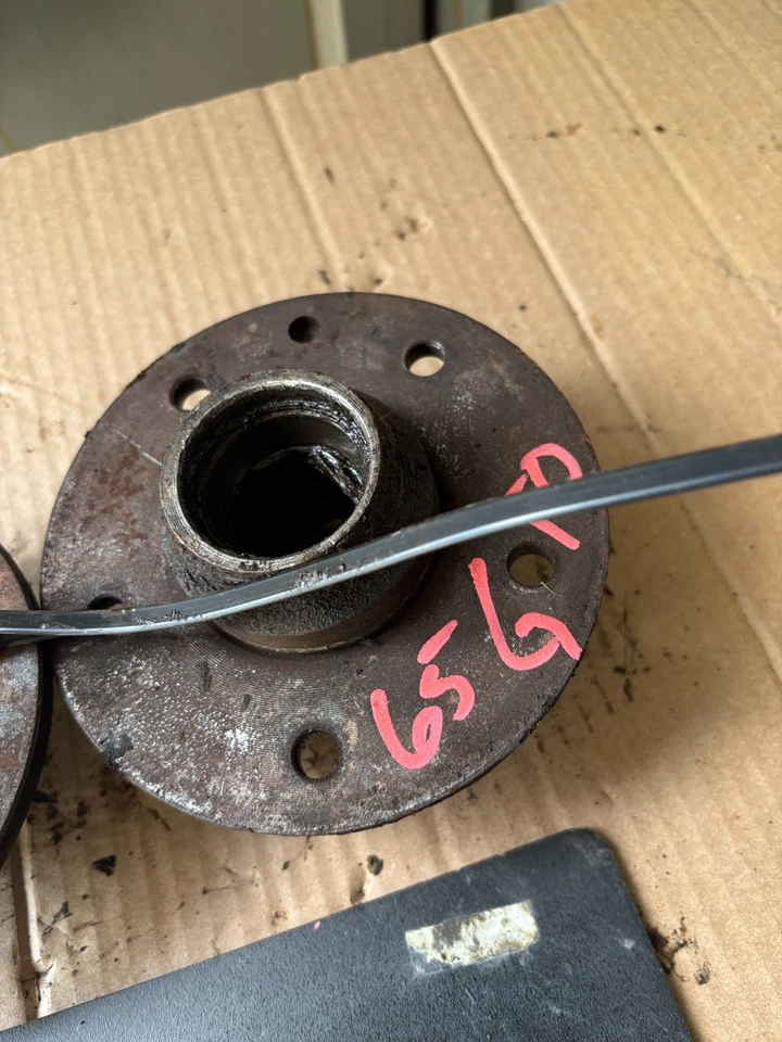 1964 1965 1967 1966 Lemans GTO GS CAMARO OEM tambor delantero freno buje buje Foto 4 de 4