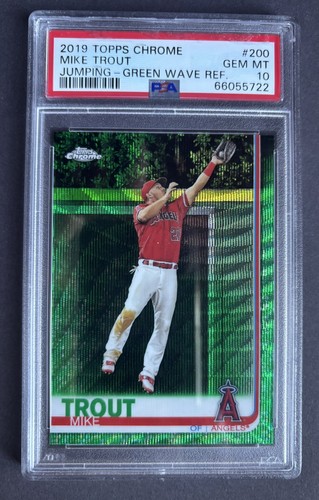 2019 Topps Chrome Mike Trout #200 Jumping-Green Refractor PSA 8 SP