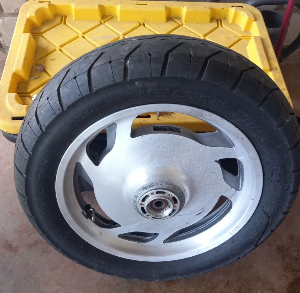 Llanta delantera Honda Valkyrie 1500 GL1500 CL1500C GL1500CT GL1500CF Foto 3 de 4