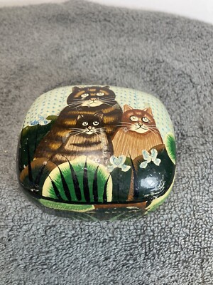 Tribket Box Paper Mache Image Of a Cat Made In India Used Shows Some Wear