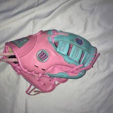 WILSON A2446  Its A Girl   10  Youth Girls Baseball T-Ball Glove Right Throw