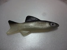 SOFT PLASTIC 2 1/2" PEARL WHITE WITH BLACK BACK IMITATION FISH 25 PC. LOT